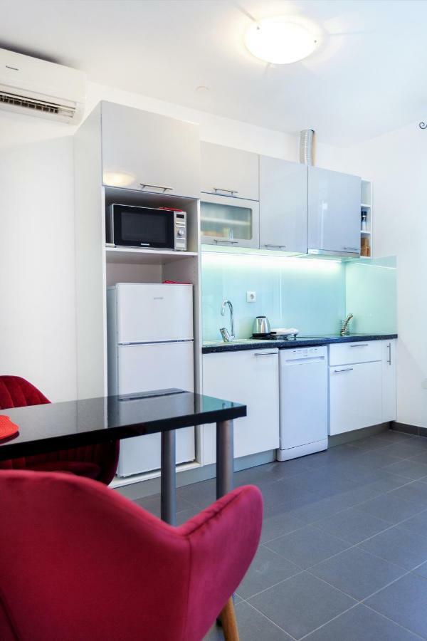 Studio Apartment Toma สปลิท ภายนอก รูปภาพ
