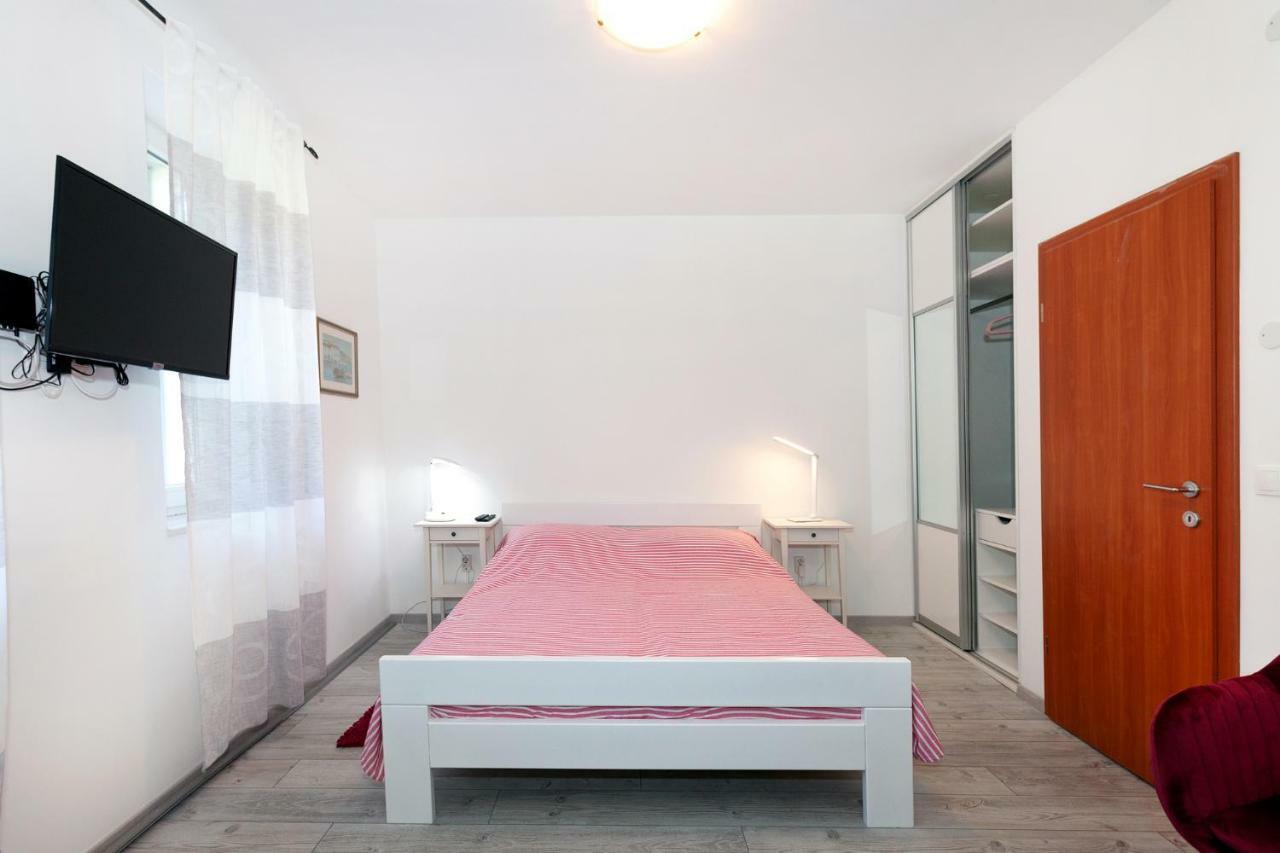 Studio Apartment Toma สปลิท ภายนอก รูปภาพ